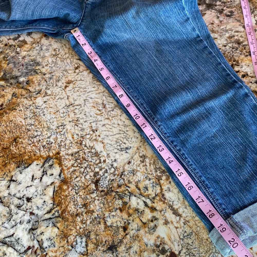 DKNY So Low Lita Crop Jeans - Picture 10 of 11